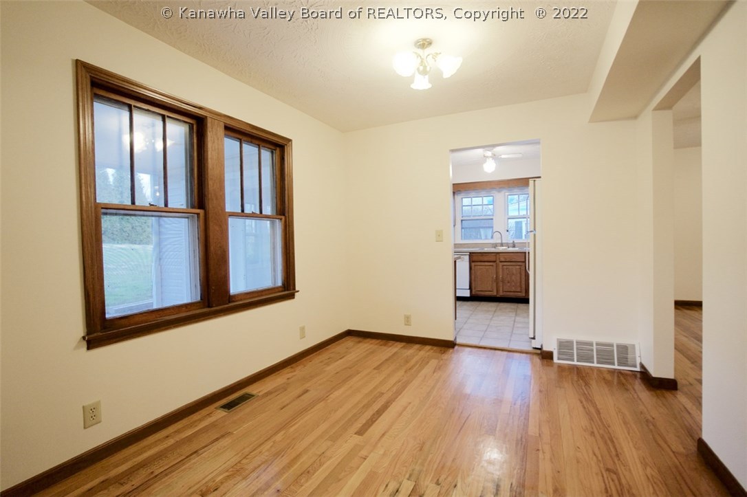 207 North Pinch Road Elkview, WV 25071 - Photo 6 of 24 Gallery Image 6