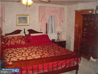 12804 Medford Road Philadelphia, PA 19154 - Photo 6 of 11 Bedroom - Main
