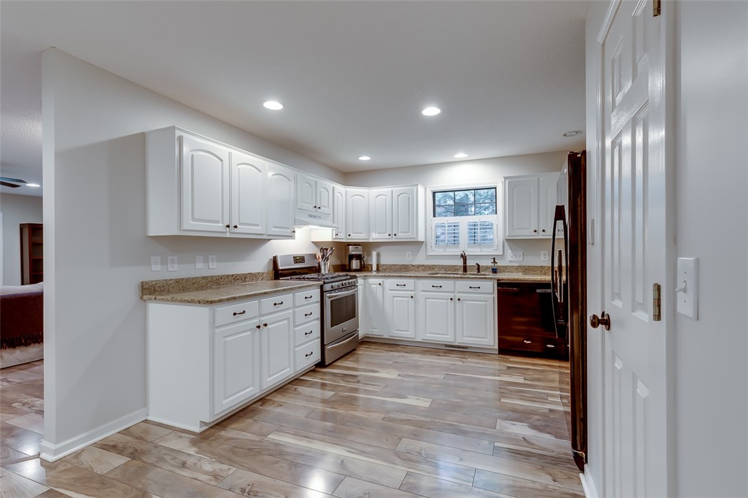 2163 Shea Lane Seneca, SC 29672 - Photo 11 of 31 Bright updated kitchen.