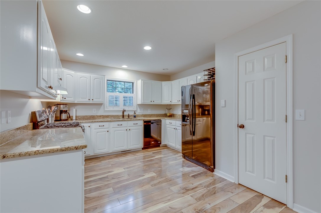 2163 Shea Lane Seneca, SC 29672 - Photo 13 of 31 Gallery Image 13