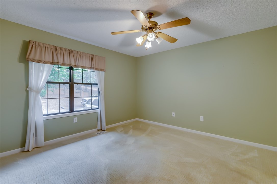 2163 Shea Lane Seneca, SC 29672 - Photo 8 of 31 Spacious 2nd bedroom.