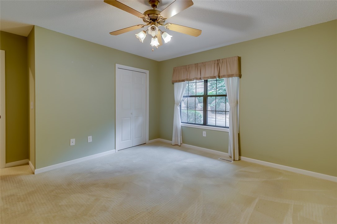 2163 Shea Lane Seneca, SC 29672 - Photo 9 of 31 Gallery Image 9