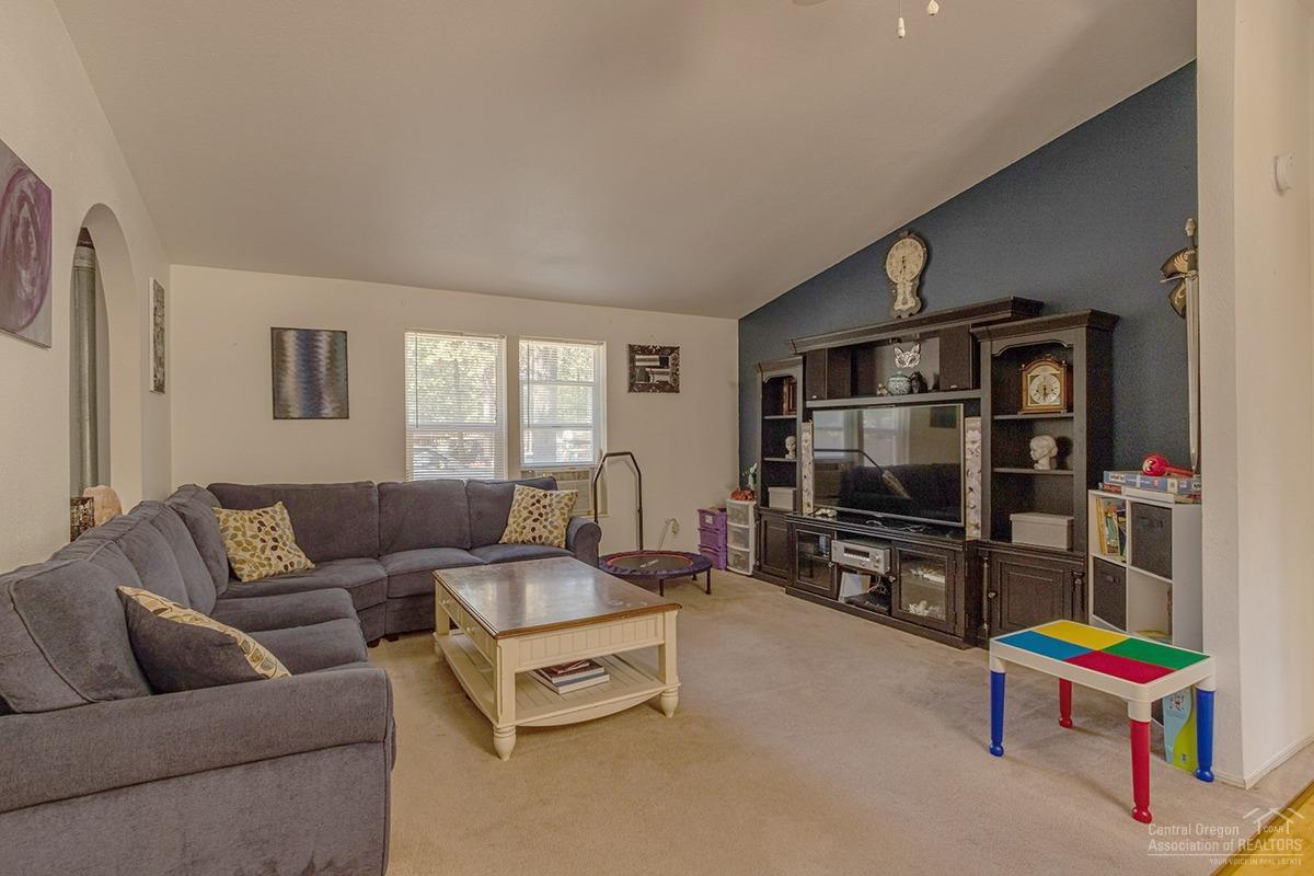 16053 Aqua Road La Pine, OR 97739 - Photo 6 of 22 Additional Photo