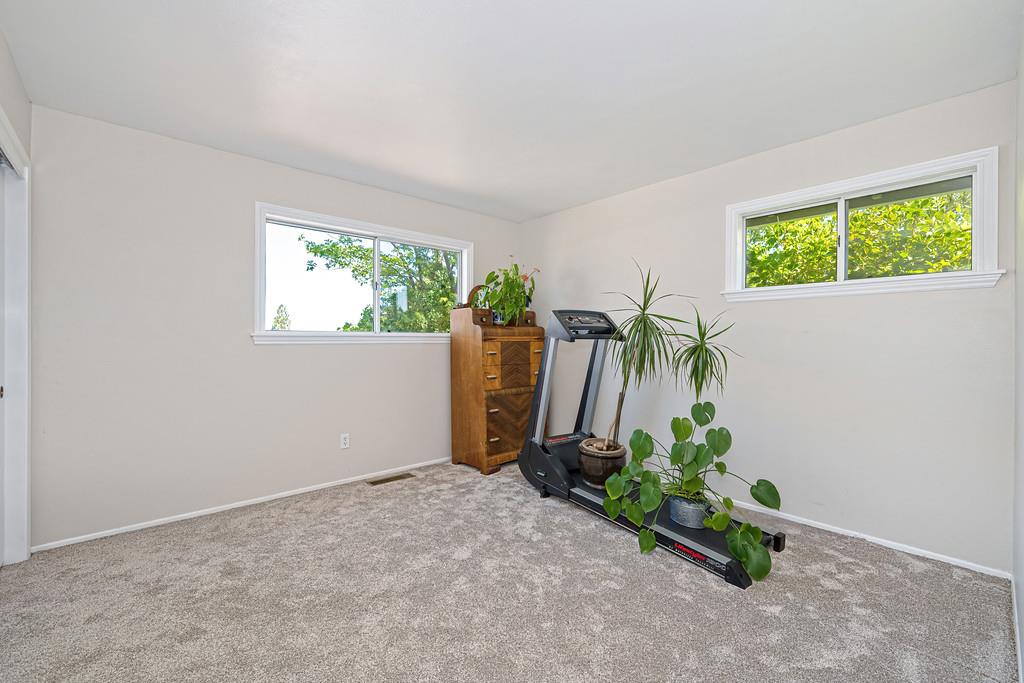 7630 Ridge Road Newcastle, CA 95658 - Photo 45 of 85 Bedroom 3 with closet.