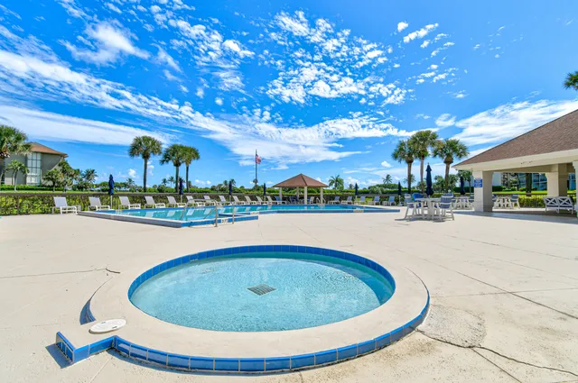 $694,000 | 501 South Seas Drive, Unit 404, Jupiter, FL 33477