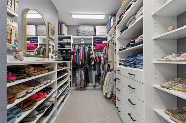 $1,420,000 | 10579 Meadowrun Drive, Lithia, FL 33547