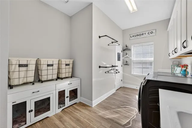 $1,420,000 | 10579 Meadowrun Drive, Lithia, FL 33547