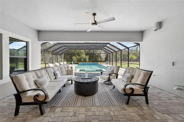 $1,420,000 | 10579 Meadowrun Drive, Lithia, FL 33547