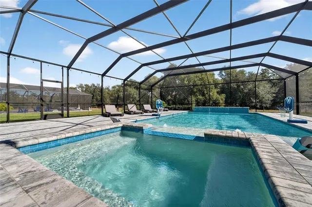 $1,420,000 | 10579 Meadowrun Drive, Lithia, FL 33547