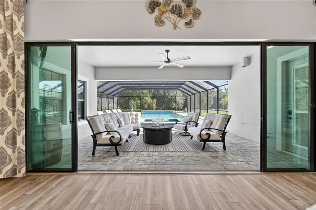 $1,420,000 | 10579 Meadowrun Drive, Lithia, FL 33547