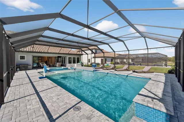 $1,420,000 | 10579 Meadowrun Drive, Lithia, FL 33547