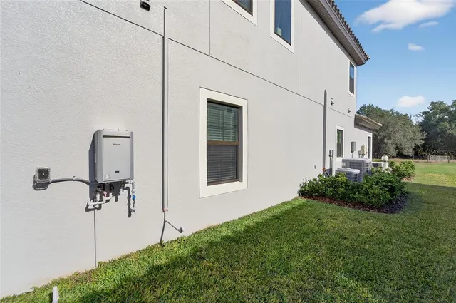 $1,420,000 | 10579 Meadowrun Drive, Lithia, FL 33547