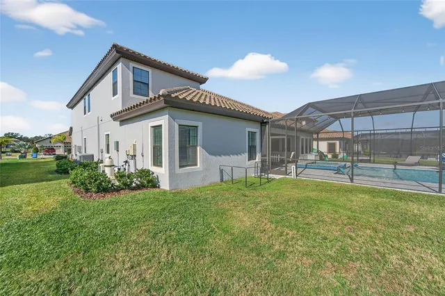 $1,420,000 | 10579 Meadowrun Drive, Lithia, FL 33547