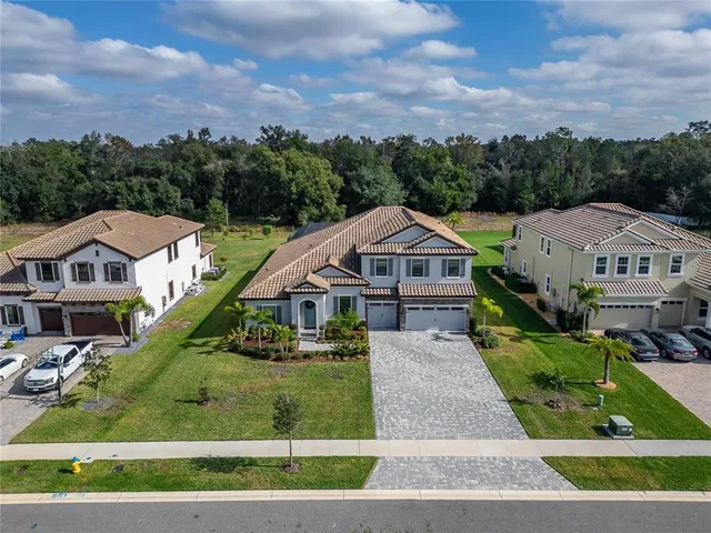 $1,420,000 | 10579 Meadowrun Drive, Lithia, FL 33547