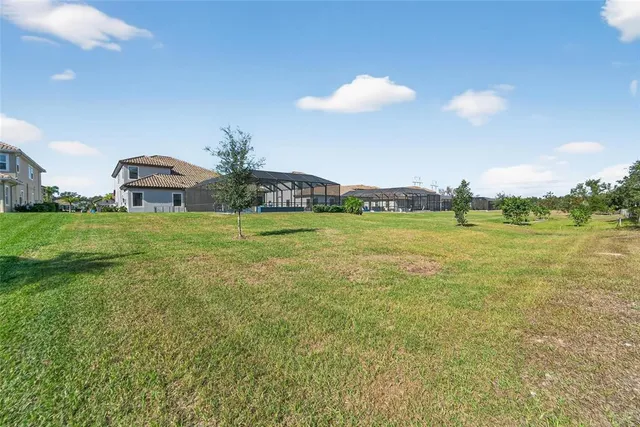 $1,420,000 | 10579 Meadowrun Drive, Lithia, FL 33547