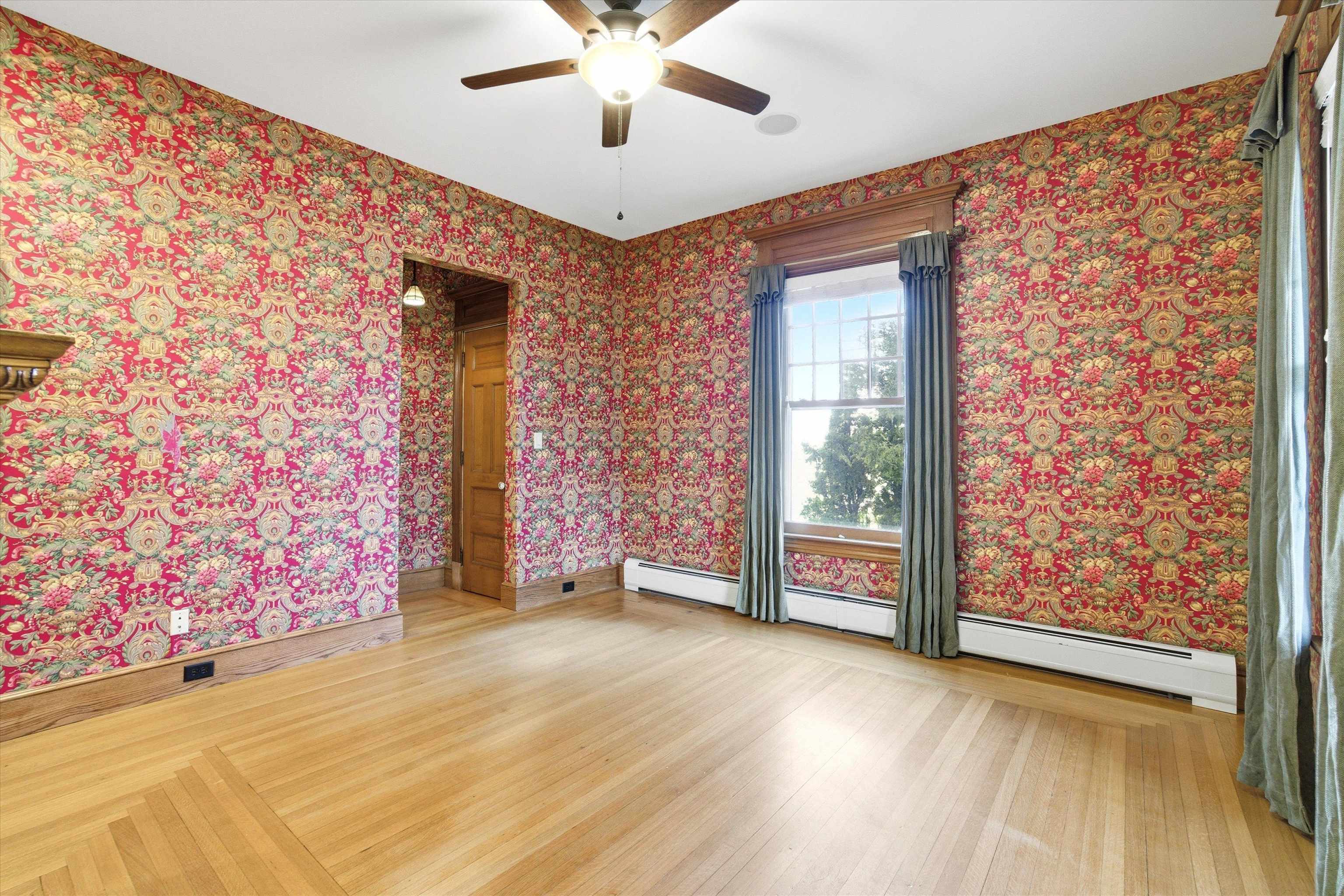 631 Lake Avenue Manchester, NH 03103 - Photo 11 of 57