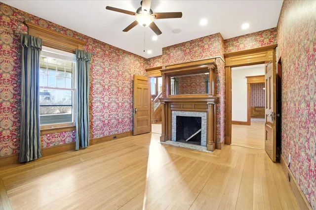 $750,000 | 631 Lake Avenue, Manchester, NH 03103