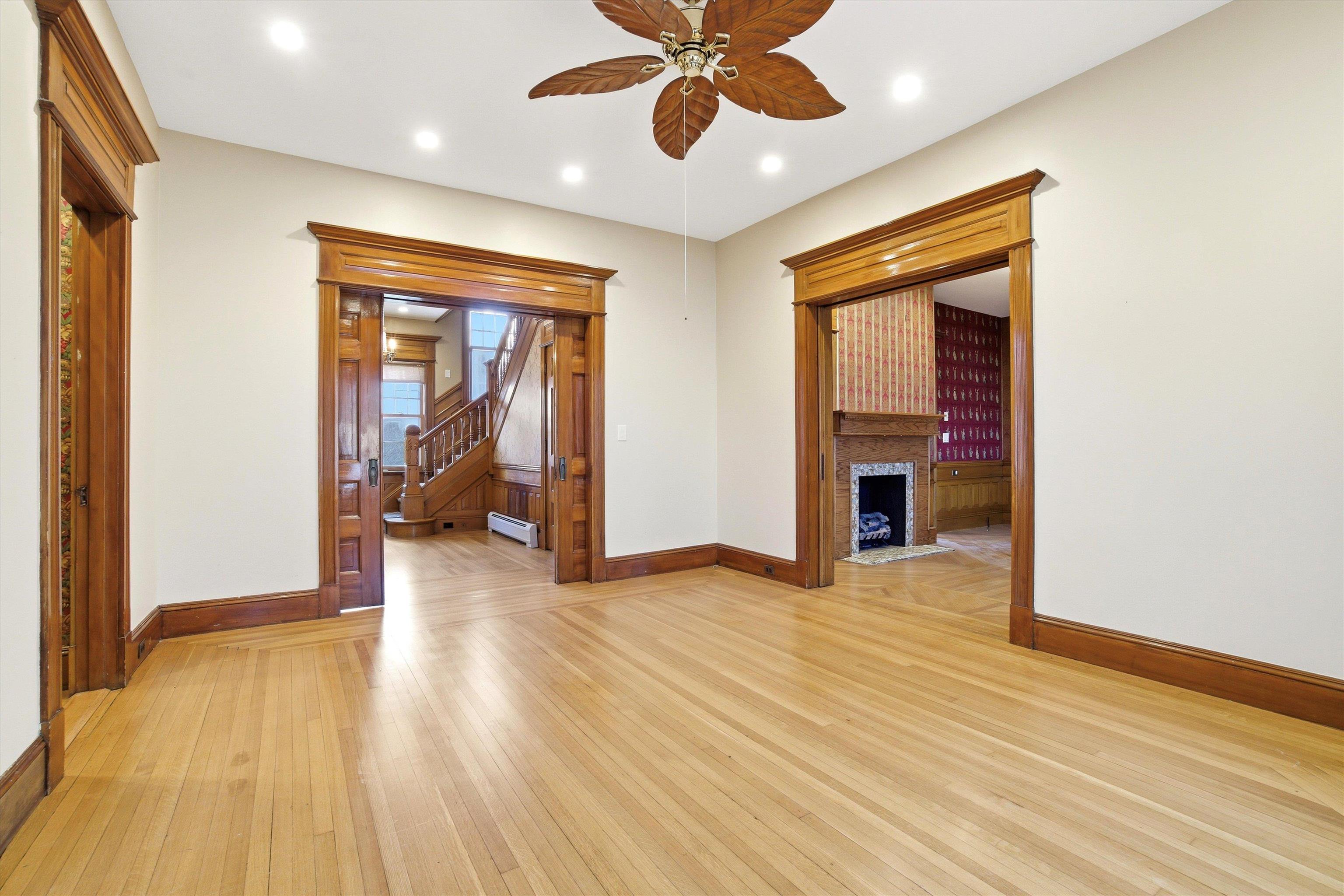 631 Lake Avenue Manchester, NH 03103 - Photo 14 of 57