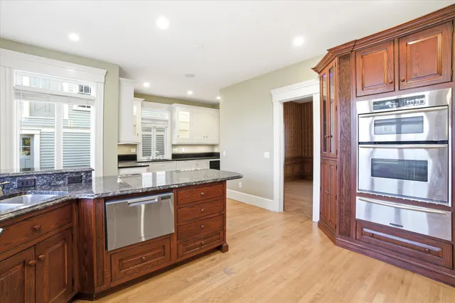 $750,000 | 631 Lake Avenue, Manchester, NH 03103