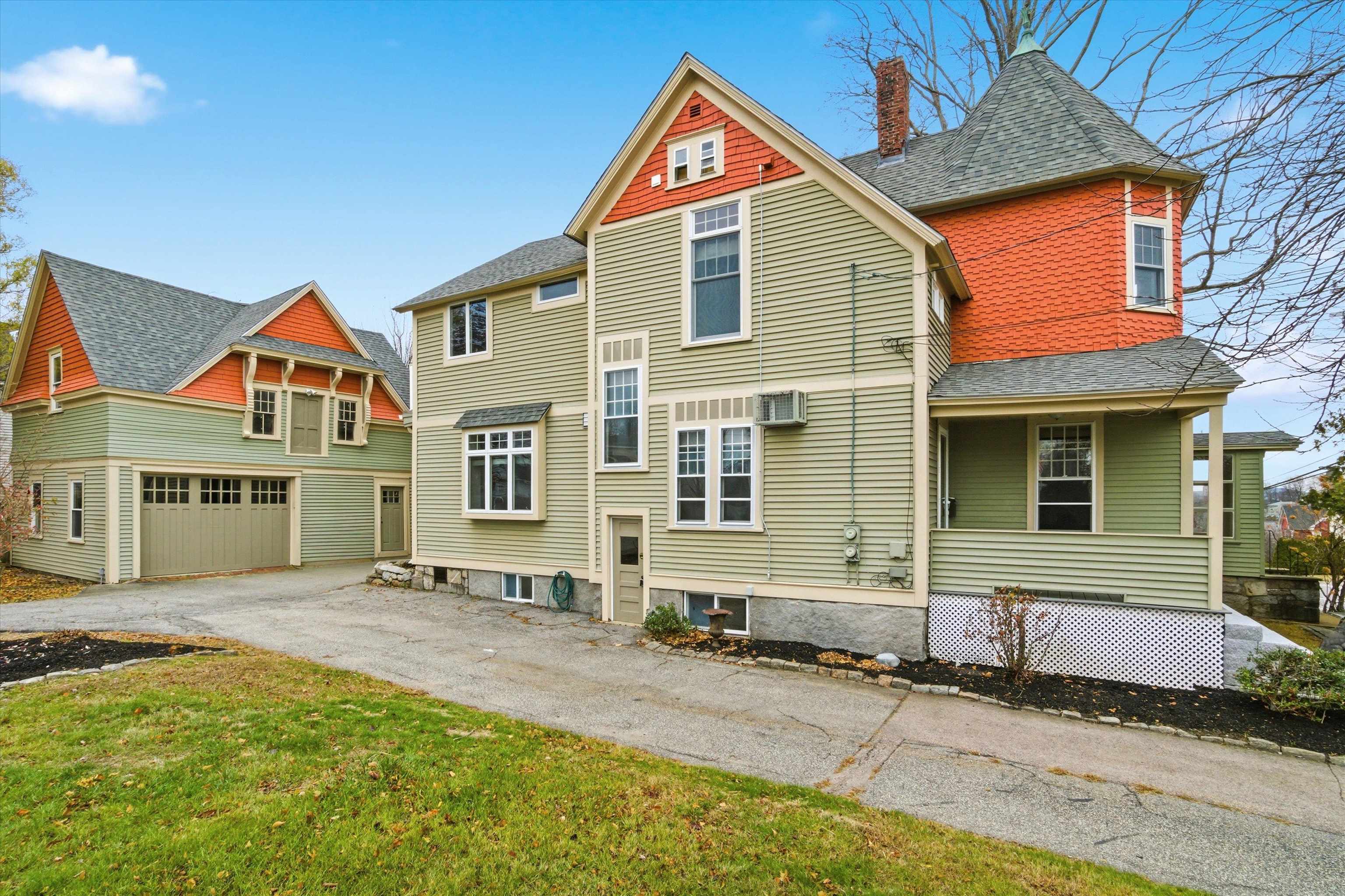 631 Lake Avenue Manchester, NH 03103 - Photo 2 of 57