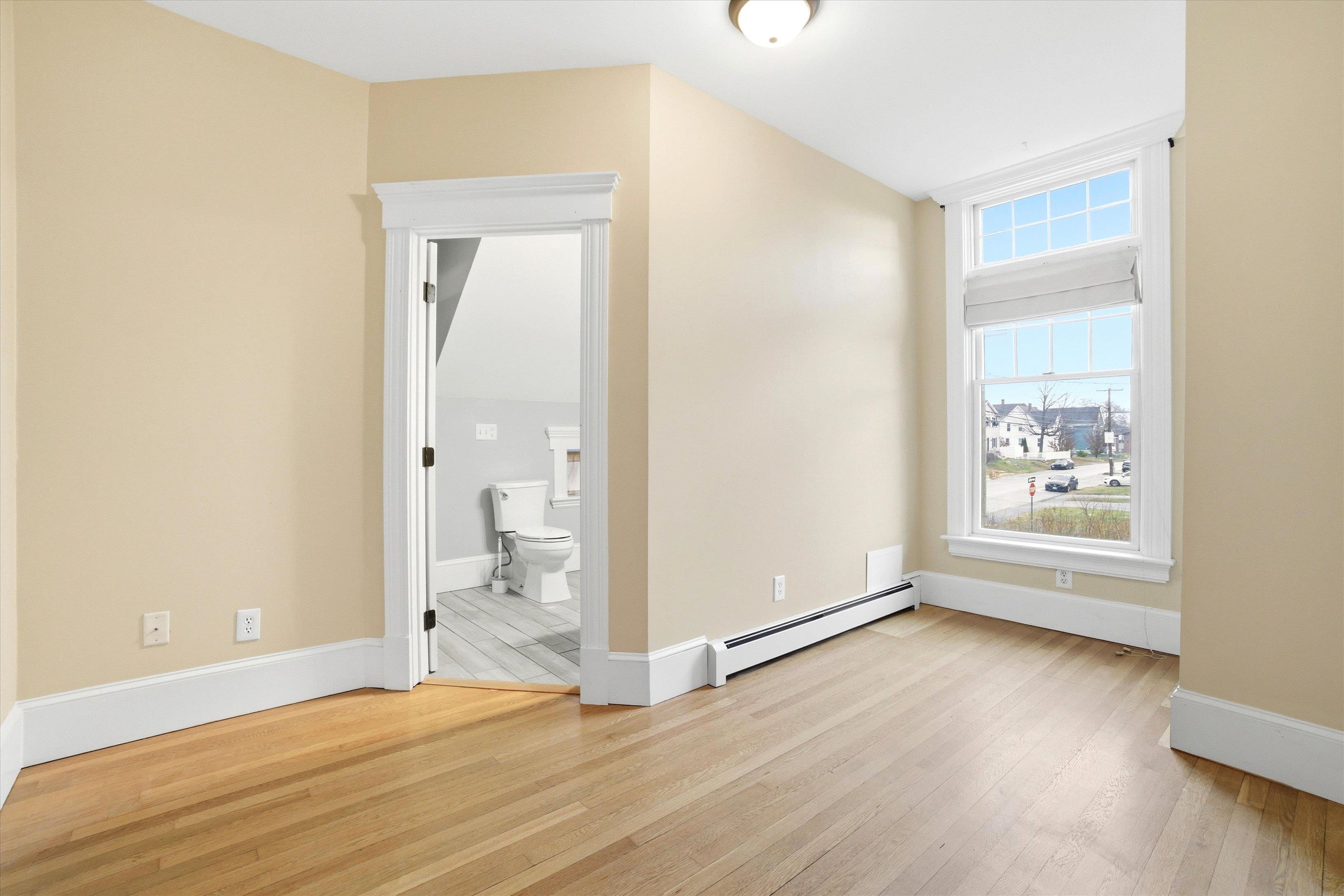 631 Lake Avenue Manchester, NH 03103 - Photo 27 of 57