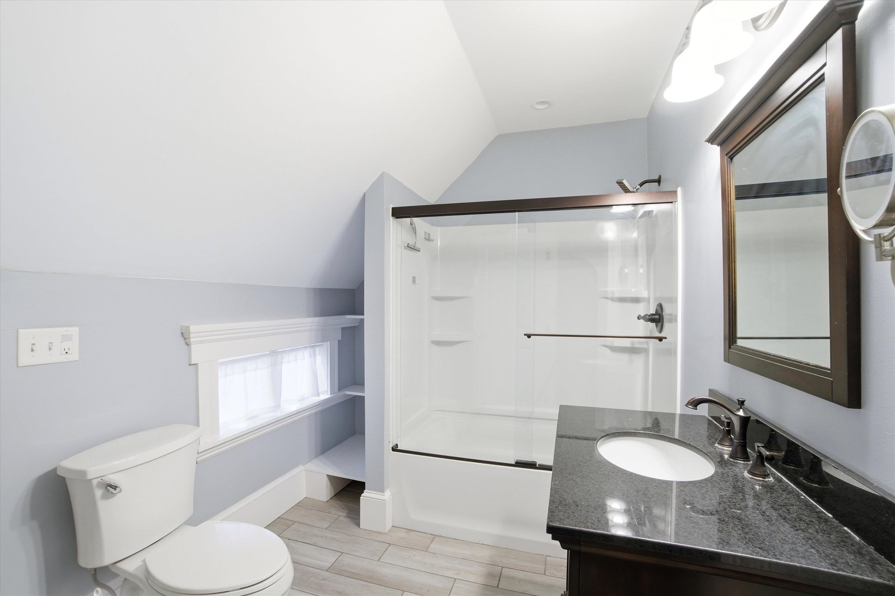 631 Lake Avenue Manchester, NH 03103 - Photo 29 of 57