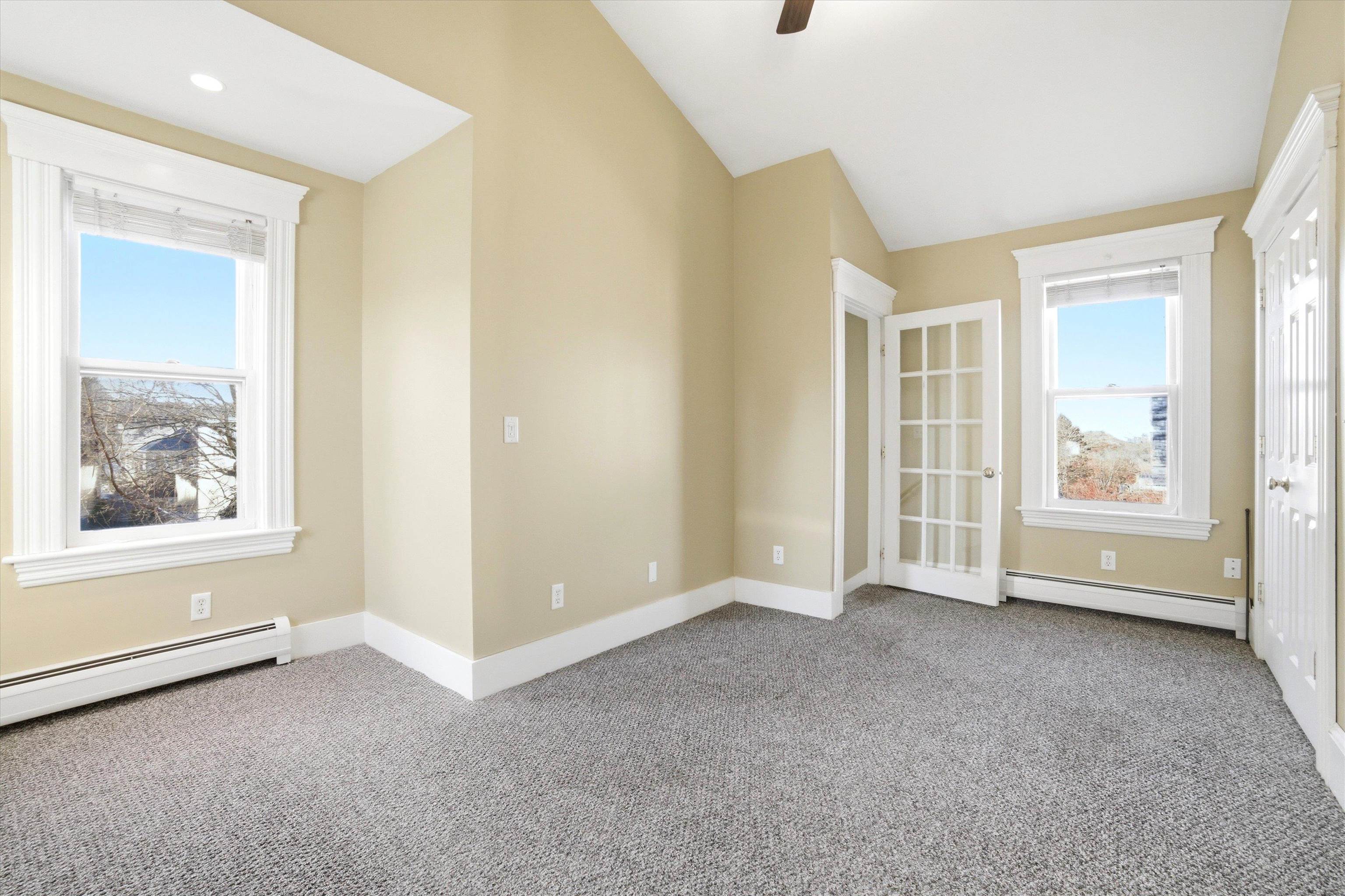 631 Lake Avenue Manchester, NH 03103 - Photo 37 of 57