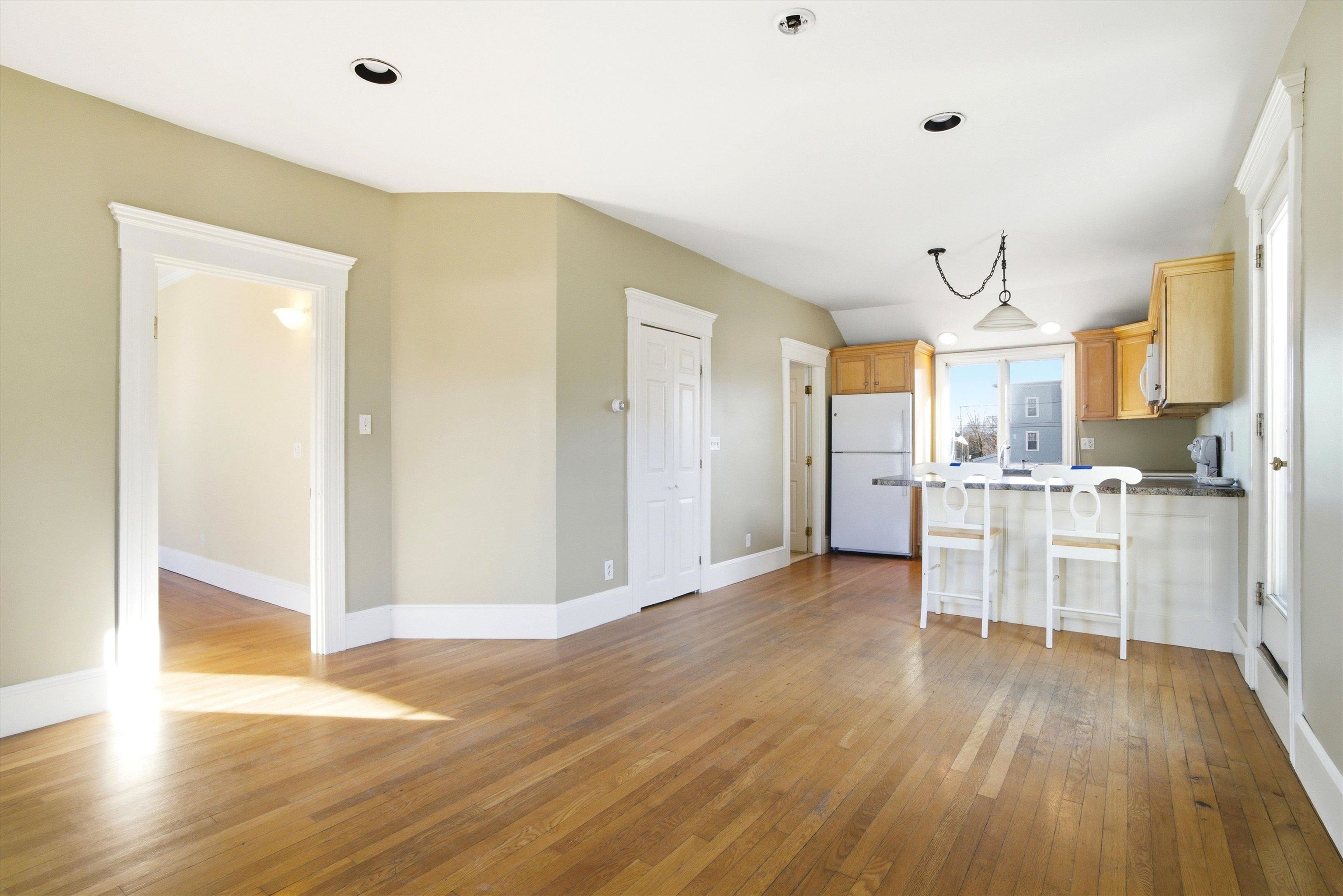 631 Lake Avenue Manchester, NH 03103 - Photo 39 of 57