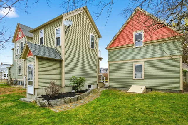 $750,000 | 631 Lake Avenue, Manchester, NH 03103