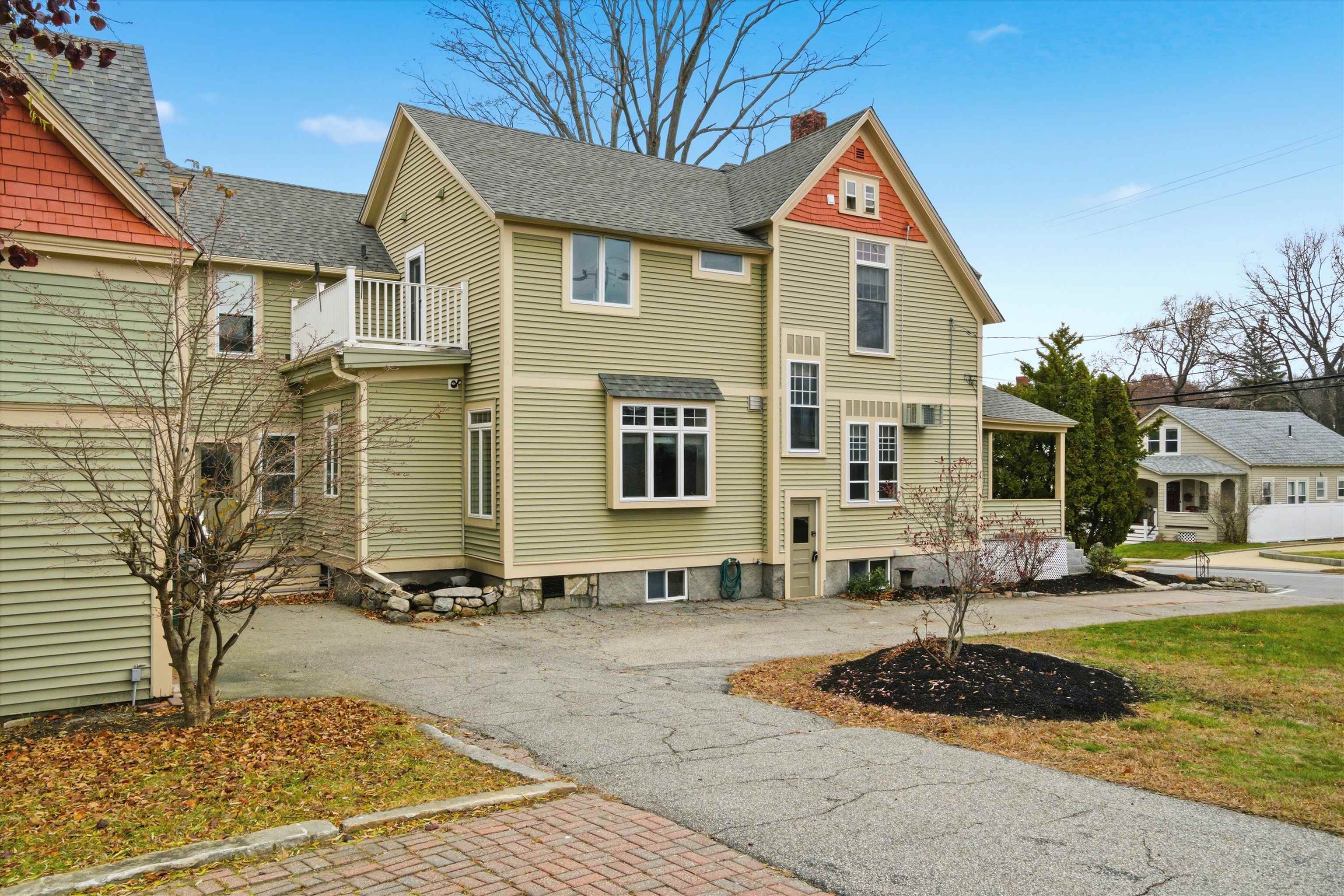 631 Lake Avenue Manchester, NH 03103 - Photo 53 of 57