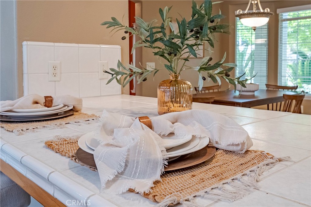 625 Redwing Drive Merced, CA 95340 - Photo 16 of 57 a living room with furniture and a potted plant