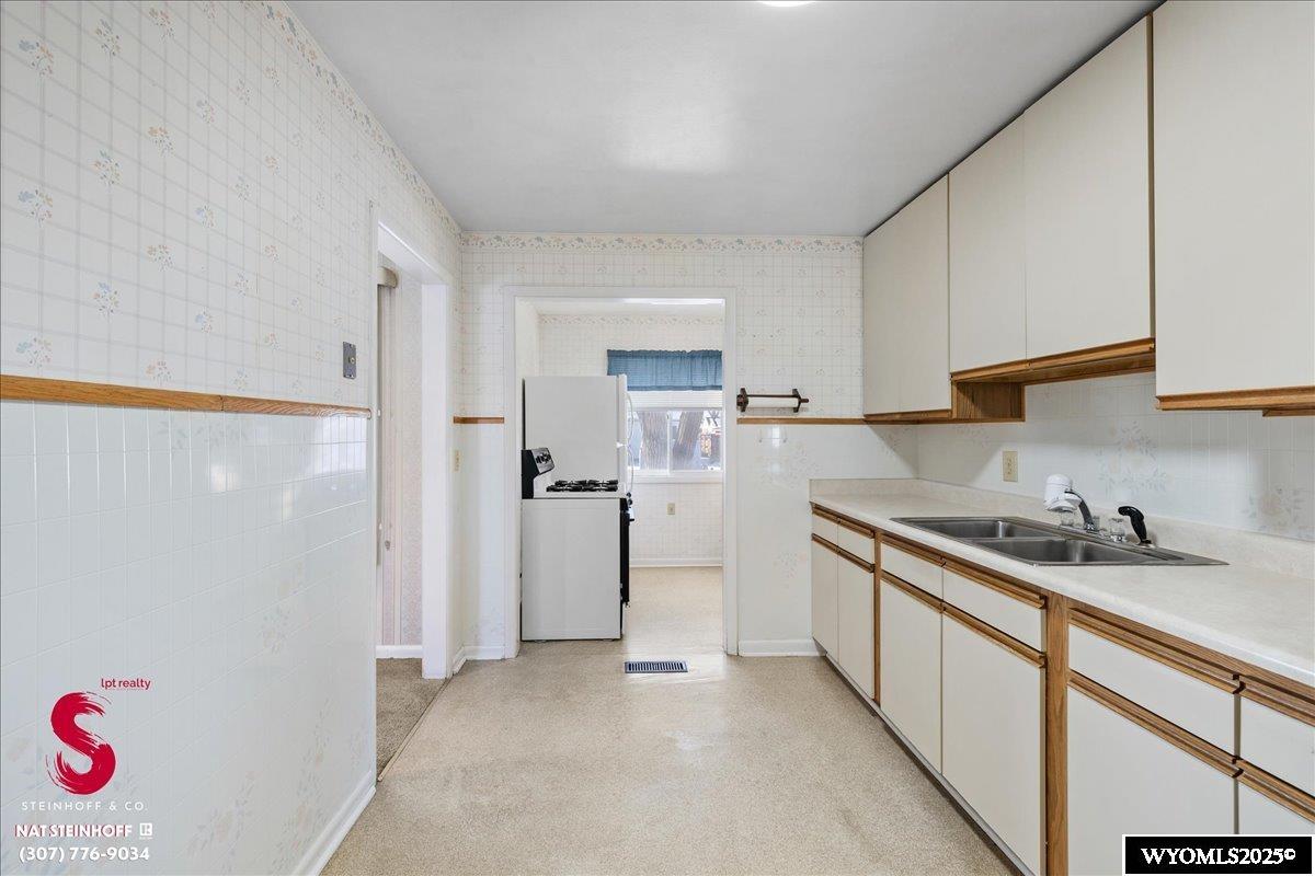 1315 Birch Street Casper, WY 82604 - Photo 21 of 37