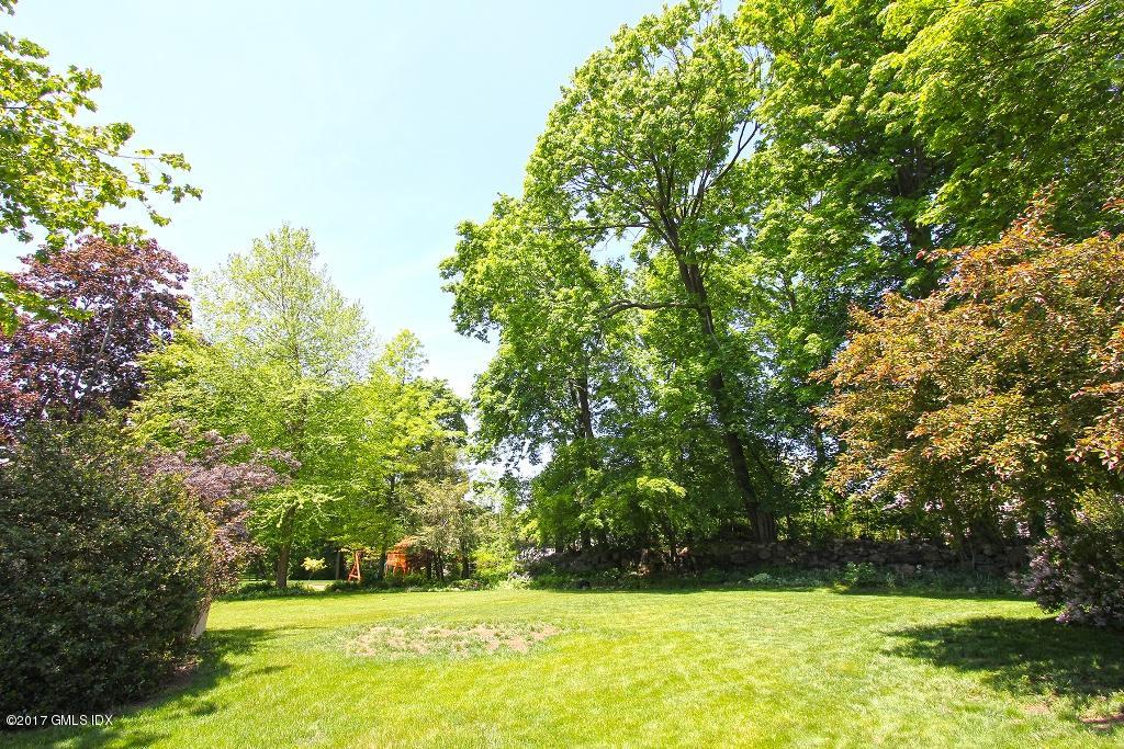 1 Bayside Terrace Riverside, CT 06878 - Photo 2 of 32 1 Bayside Terrace Exterior 010 WEB