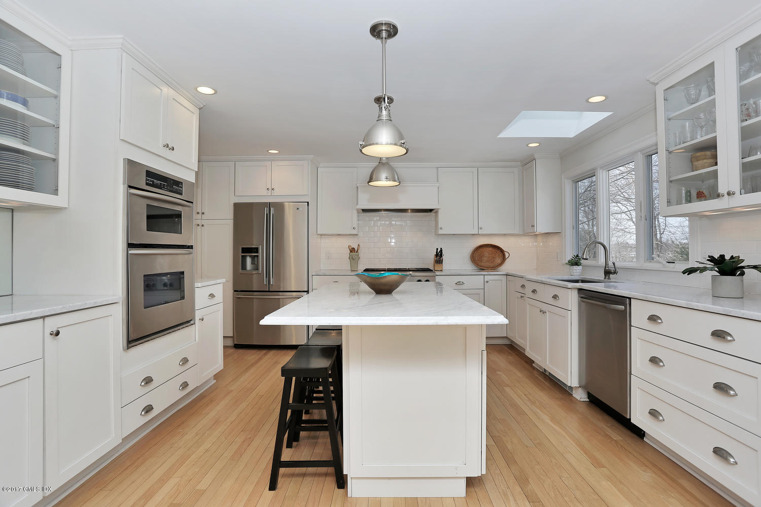 1 Bayside Terrace Riverside, CT 06878 - Photo 6 of 32 1 Bayside Terrace Riverside CT-large-004