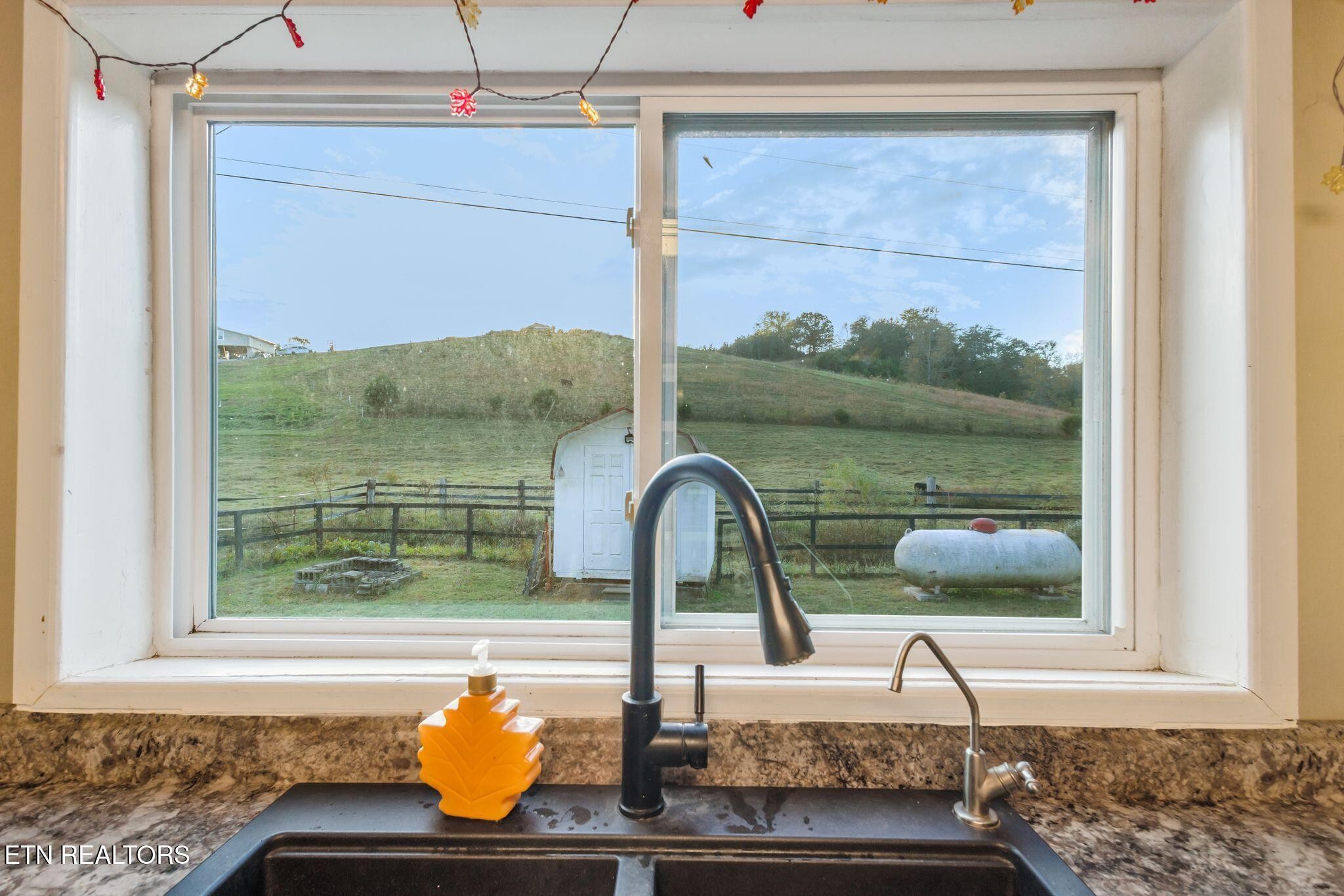 414 Reagan Branch Road Seymour, TN 37865 - Photo 18 of 40