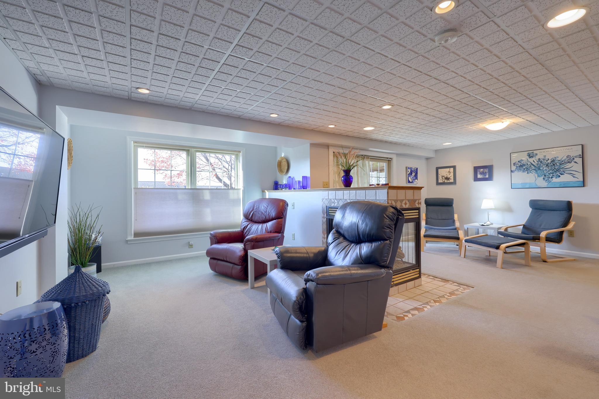 728 Skywalk Lane Lancaster, PA 17601 - Photo 14 of 39 a living room with furniture and a window