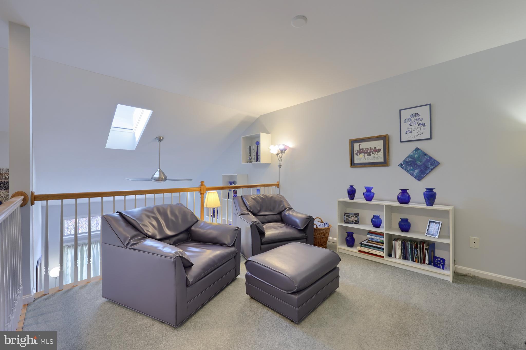 728 Skywalk Lane Lancaster, PA 17601 - Photo 25 of 39 a living room with furniture