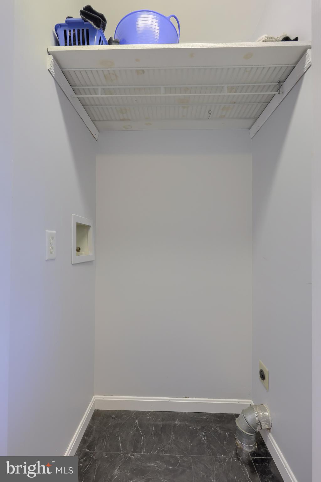 728 Skywalk Lane Lancaster, PA 17601 - Photo 33 of 39 a bathroom with a sink