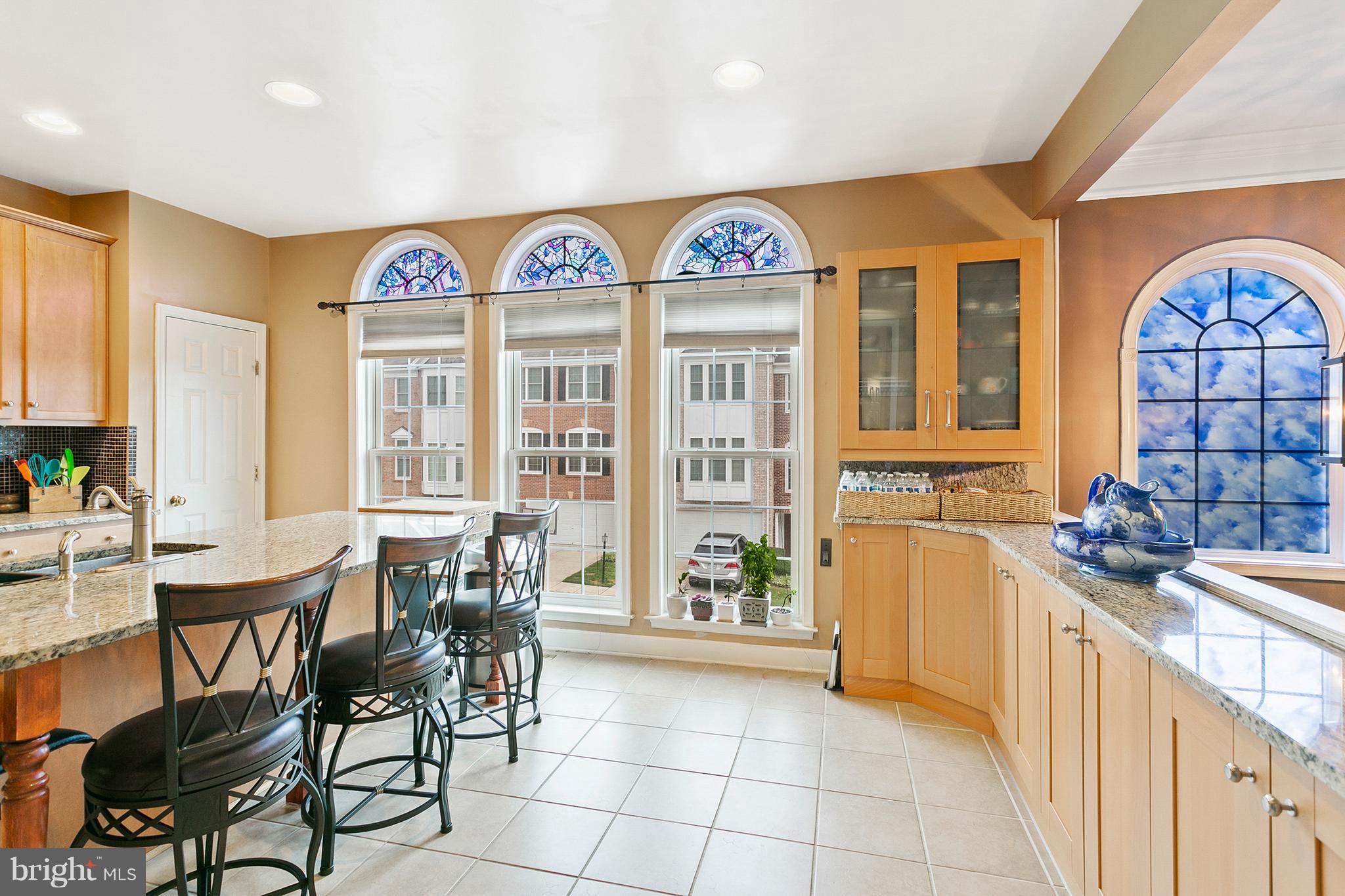 9275 Laurel Ridge Crossing Road Lorton, VA 22079 - Photo 2 of 30 Kitchen