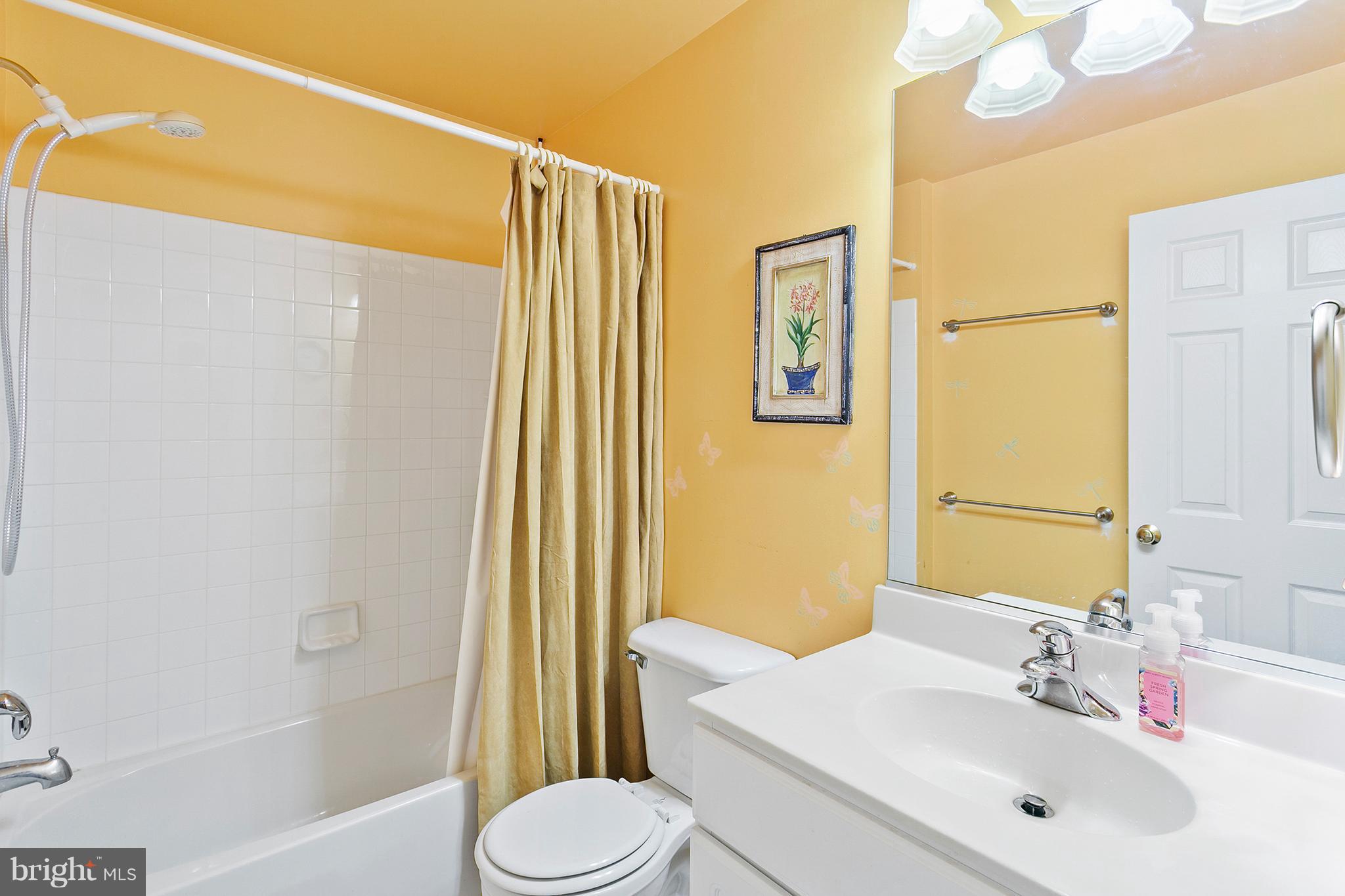 9275 Laurel Ridge Crossing Road Lorton, VA 22079 - Photo 24 of 30 Bath