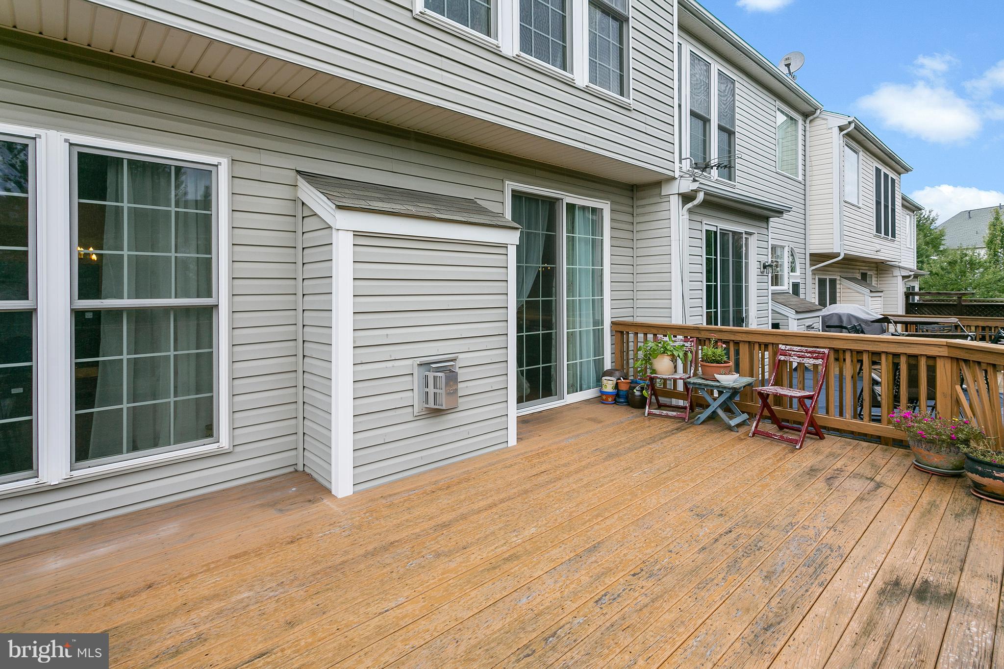 9275 Laurel Ridge Crossing Road Lorton, VA 22079 - Photo 7 of 30 Exterior (Rear)