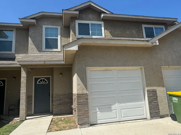 $1,350 | 16807 Dancing Ava, Unit 3, Selma, TX 78154