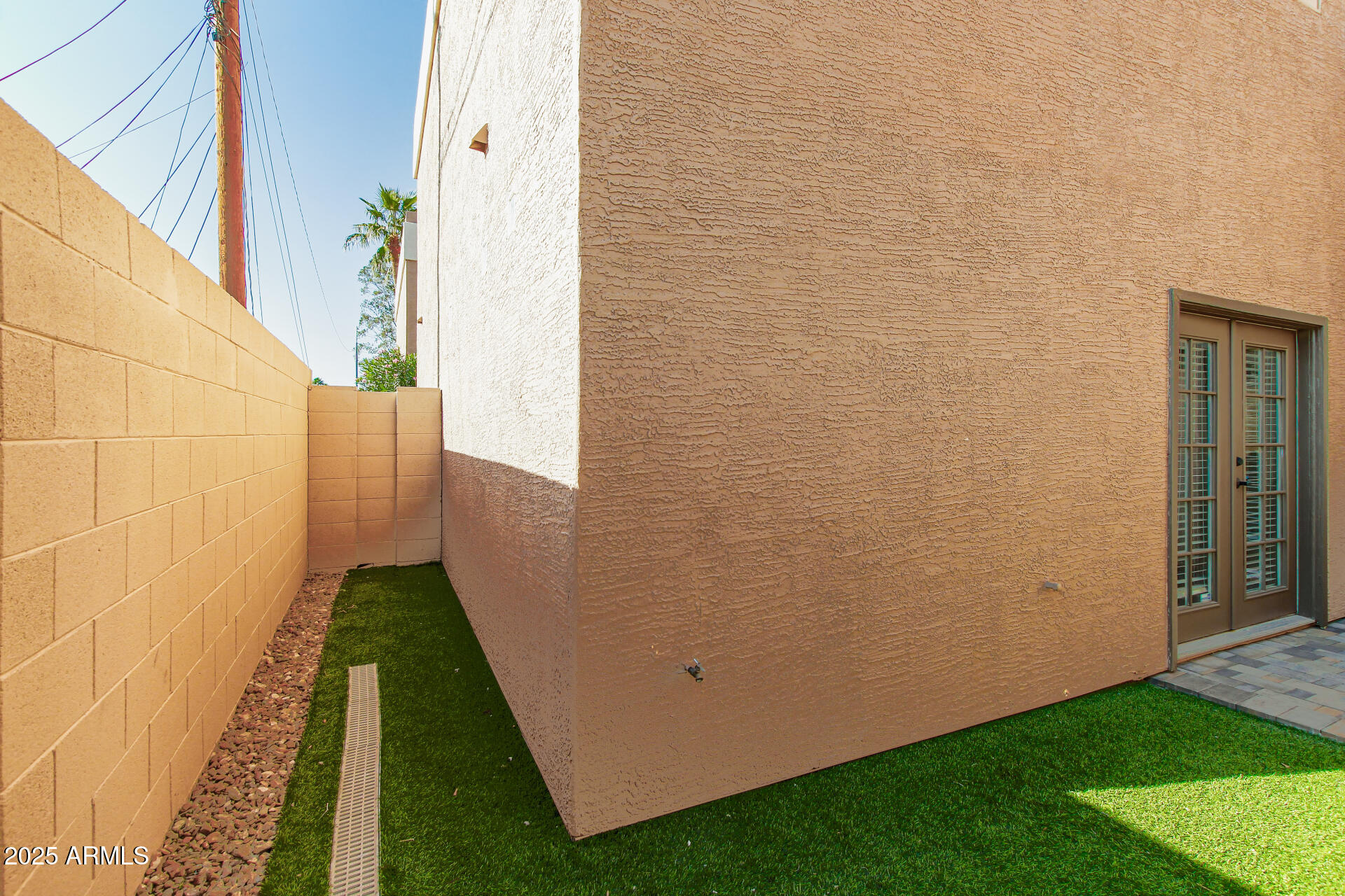 3221 North 37th Street, Unit 4 Phoenix, AZ 85018 - Photo 36 of 40 a view of balcony with garden