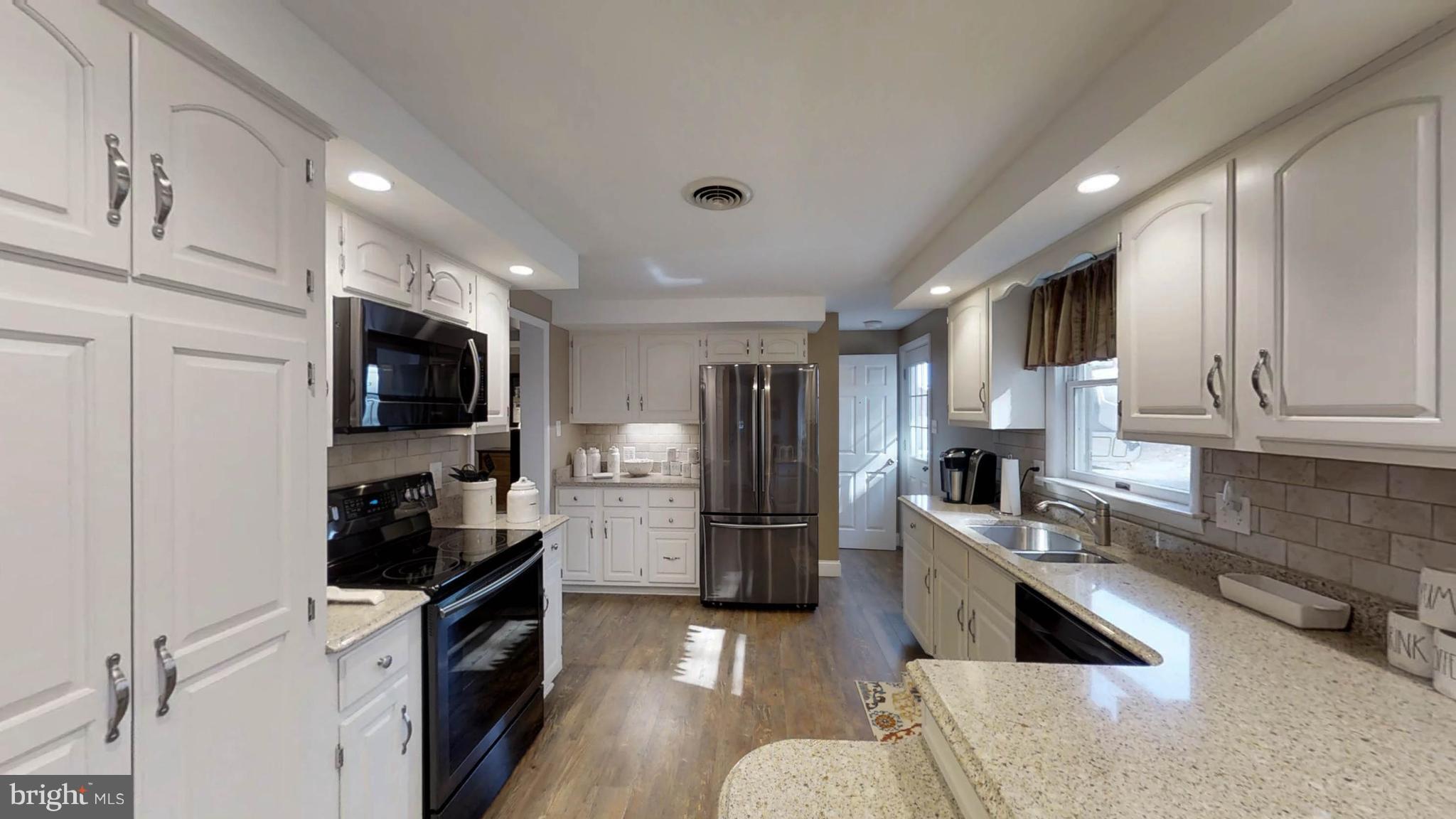 4817 Buffalo Road Mount Airy, MD 21771 - Photo 17 of 30 Kitchen