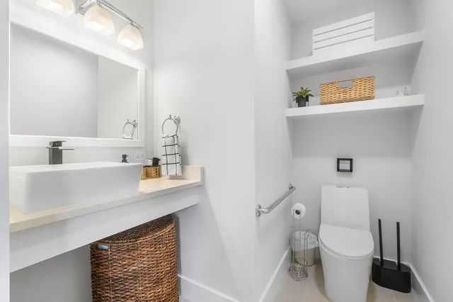 $2,000 | 43 West Plumosa Lane, Unit S, Lake Worth, FL 33467