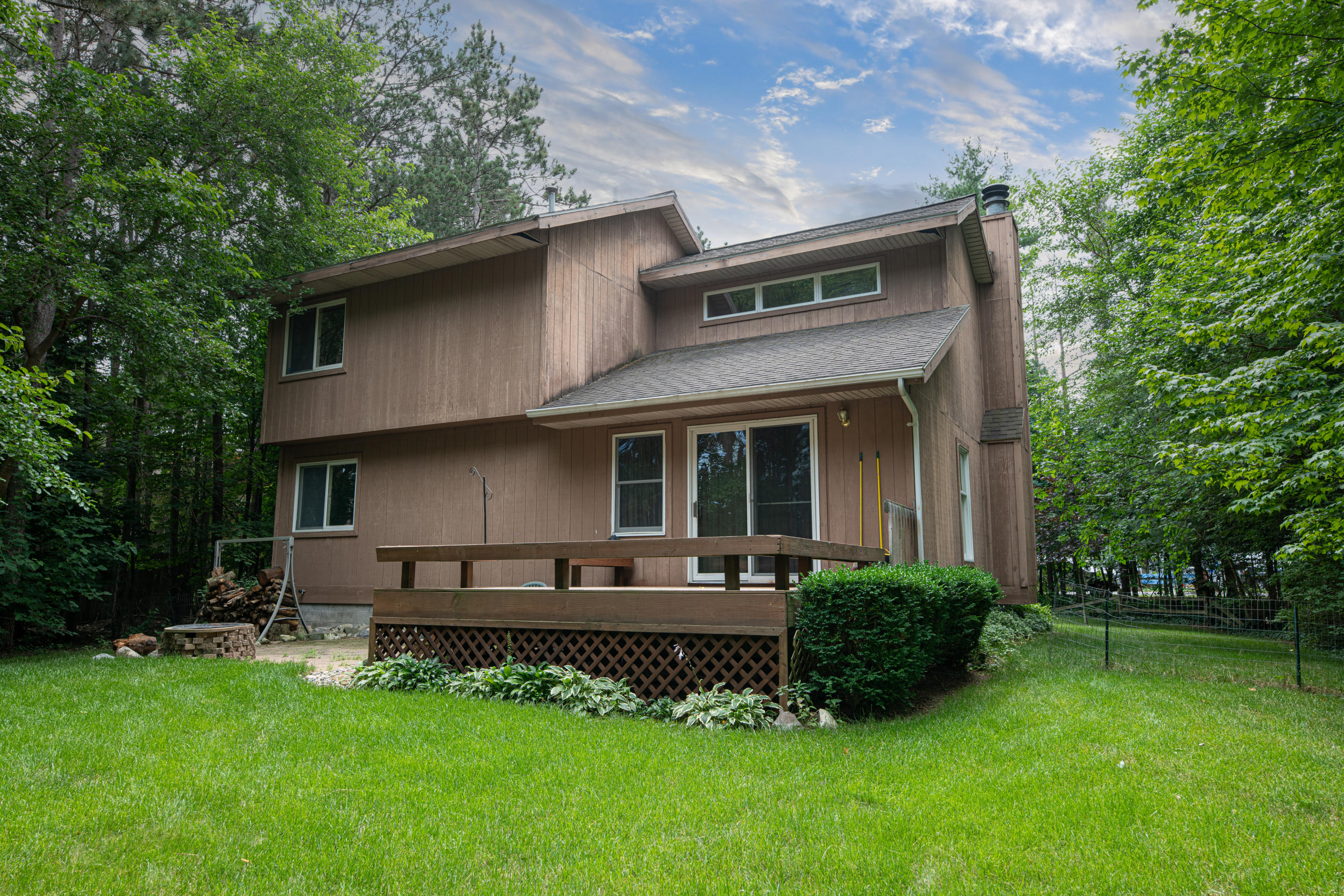 2702 Crystal Lake Road Whitehall, MI 49461 - Photo 5 of 33 9