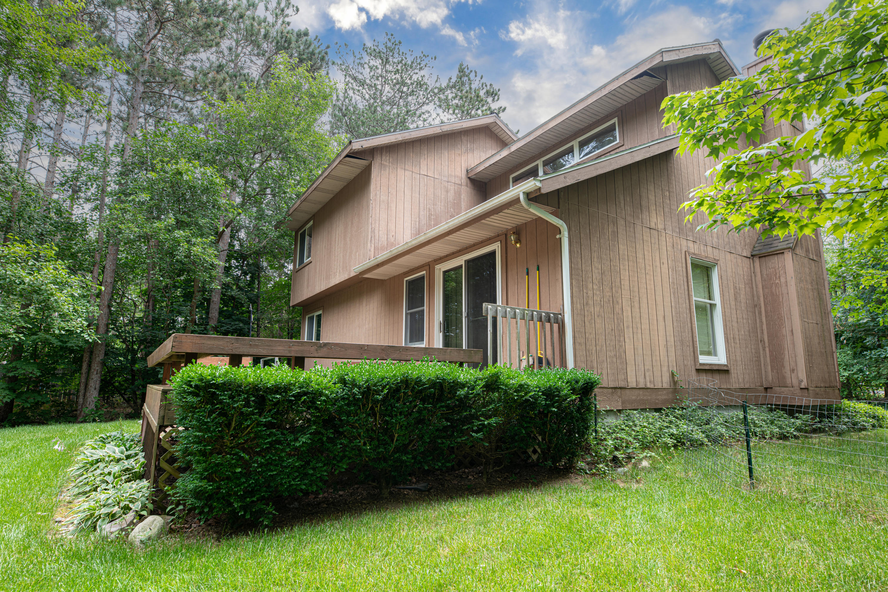2702 Crystal Lake Road Whitehall, MI 49461 - Photo 6 of 33 10