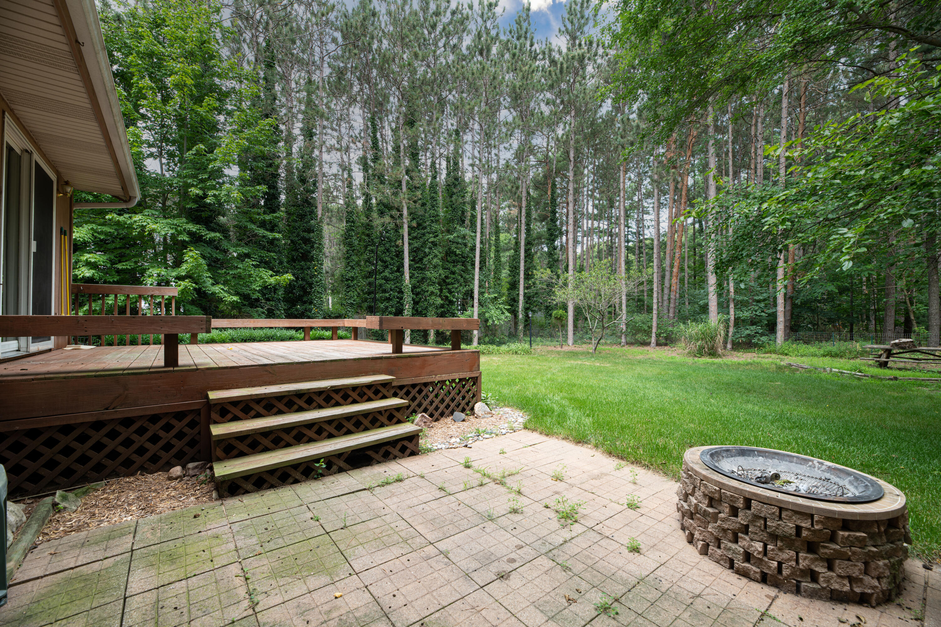 2702 Crystal Lake Road Whitehall, MI 49461 - Photo 7 of 33 12