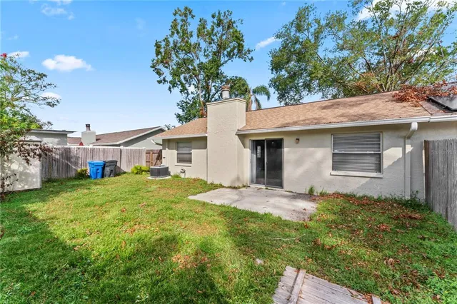 $2,400 | 5108 Lawnton Court, Tampa, FL 33624