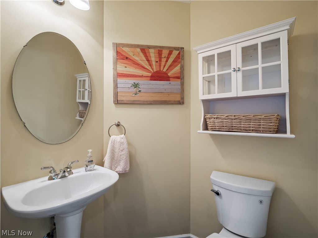 115 Sandstone Ridge Way Berea, OH 44017 - Photo 11 of 31 half Bath